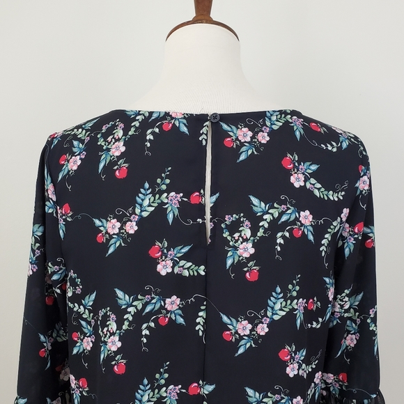 LC Lauren Conrad Snow White Sequin Apple Top - Picture 10 of 11